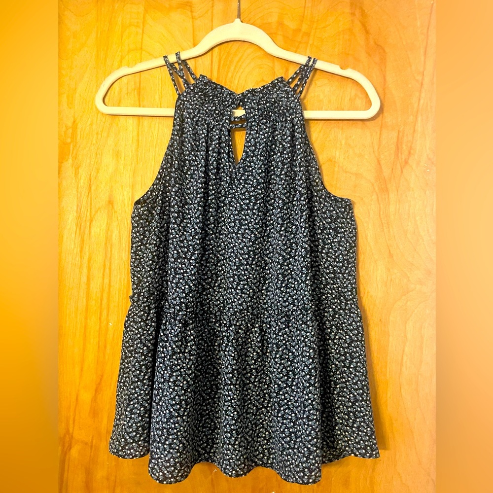 Loft women’s floral halter tank, size small. Excellent condition.